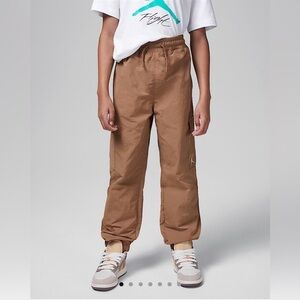 NWT Jordan
Big Boys MJ Woven Double Cargo Large